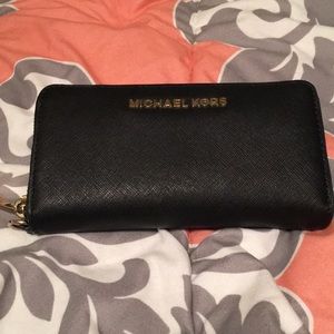 Black and Gold Michael Kors Wallet